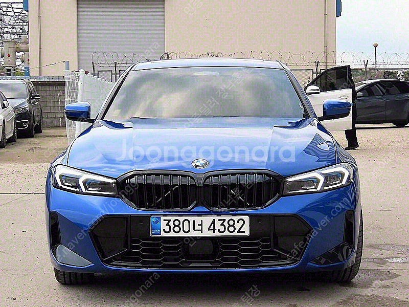 BMW 3시리즈 중고 BMW 중고 BMW 3시리즈 중고차 할부가능 2023년식 2,488km 320i M 스포츠 자...--0